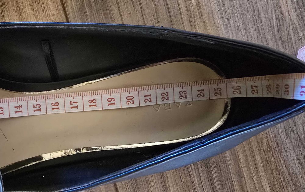 Loafersy czarne Zara rozm. 39