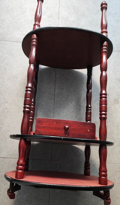 Mesa de apoio ou para vasos