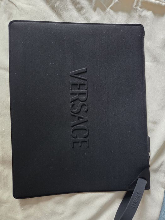 NOWOŚĆ Versace Czarna neoprenowa torebka