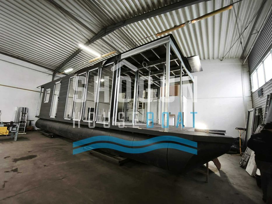 Houseboot – Konstrukcja 4 x 12 m