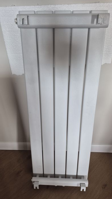 Grzejnik łazienkowy slim 1200 x 380