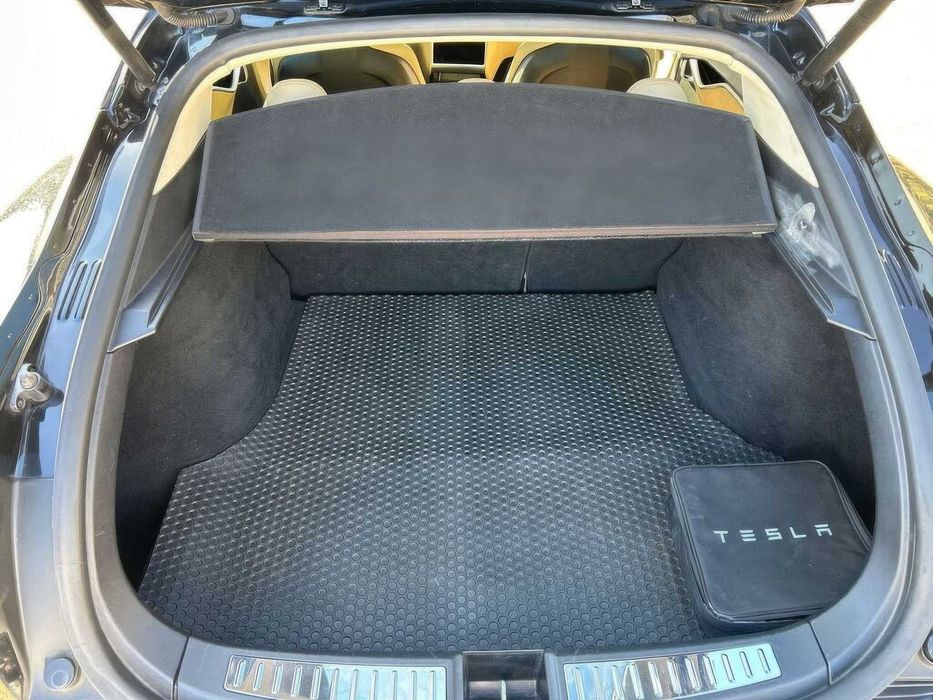 Tesla Model S      2013