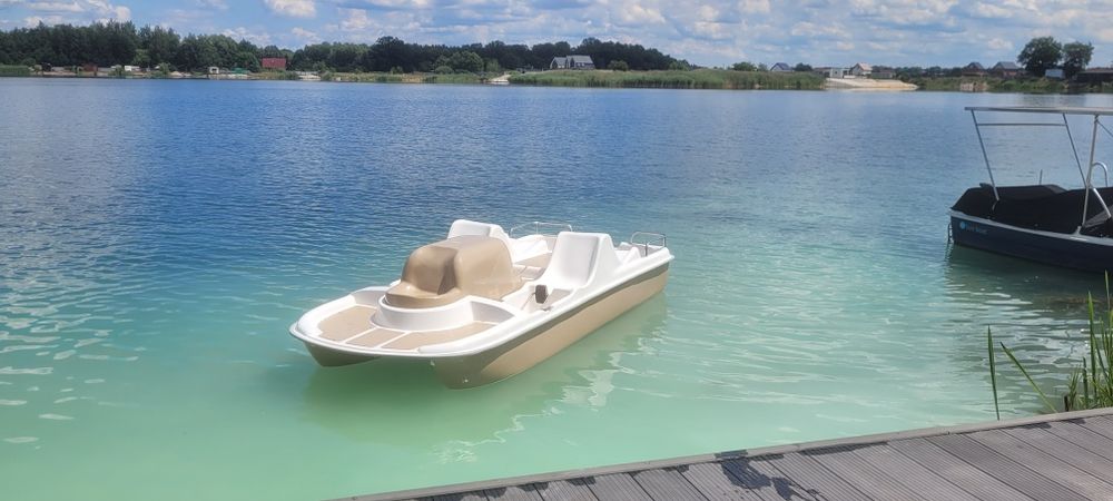 Domek nad jeziorem z własną plażą + jacuzzi