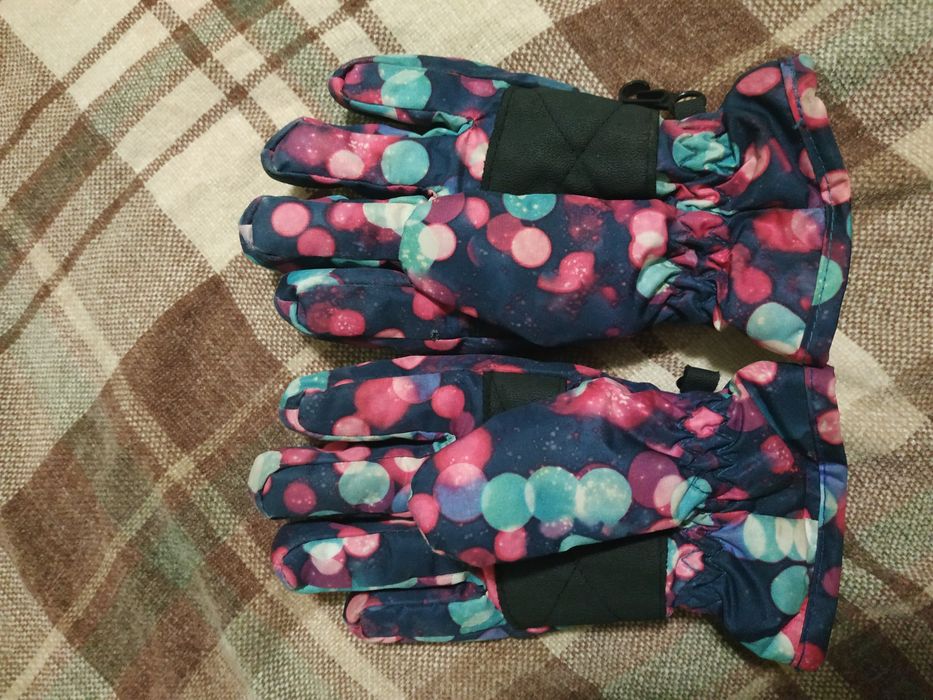 Зимние лыжные перчатки