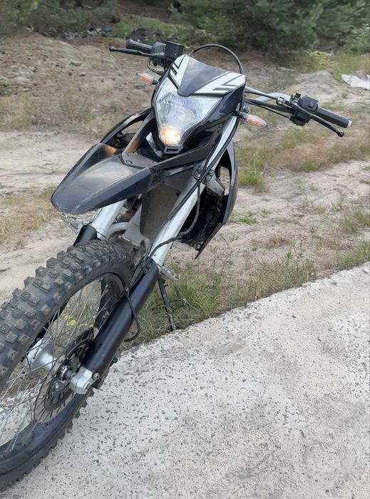 Продам лонкін 300 2023