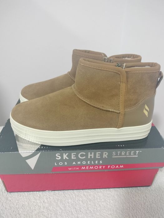 Vende se botas novas da marca skechers originais para mulher