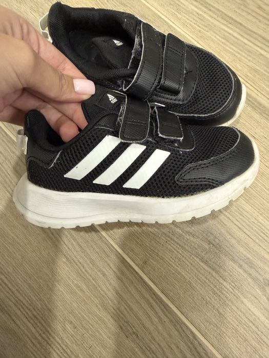Кросівки adidas дитячі