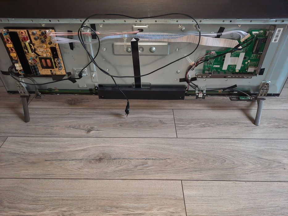 Телевизор Kivi 55 UK30G