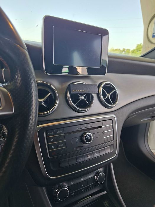 Mercedes-Benz CLA 200 d 7G-DCT AMG Line