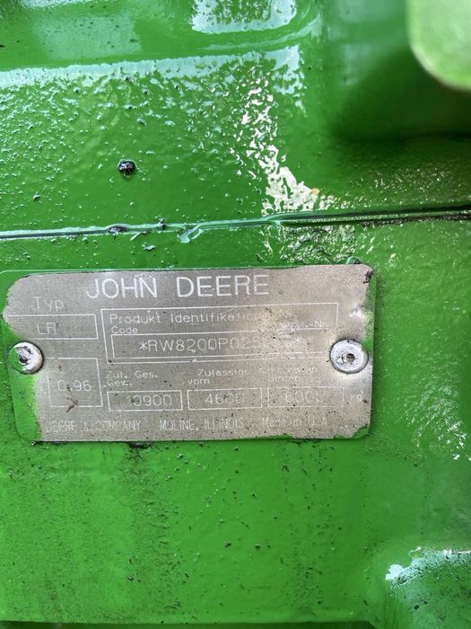 Трактор John Deere 8200 220 Кс