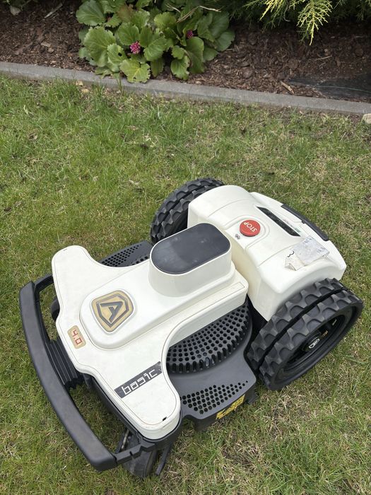 Robot koszący Ambrogio 4.0