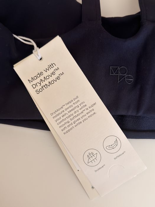 Спортивний топ з чашками