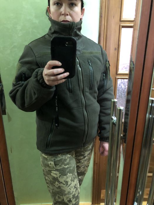 Військова форма жіноча кітель берци шапка кепка
