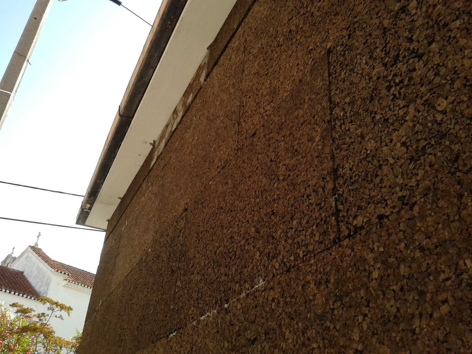 Aglomerado Negro Expandido de Cortiça na Construção