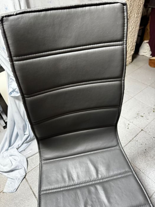 Cadeiras de sala de jantar (usadas) x4