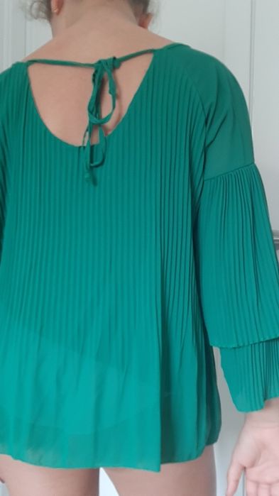 Top verde manga comprida,  tecido plissado