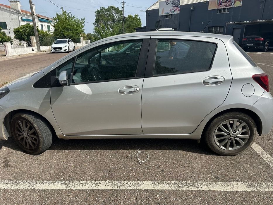 Toyota Yaris 1.0 VVT-i | 63.000 km | Excelente Negócio