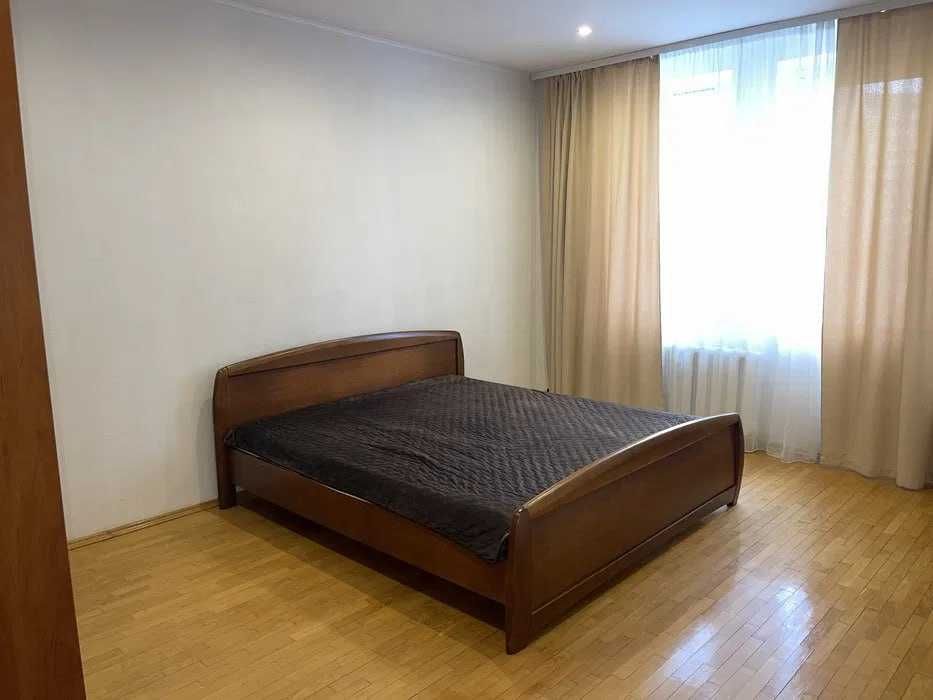 Оренда 2-к квартири на просп. Миколи Бажана