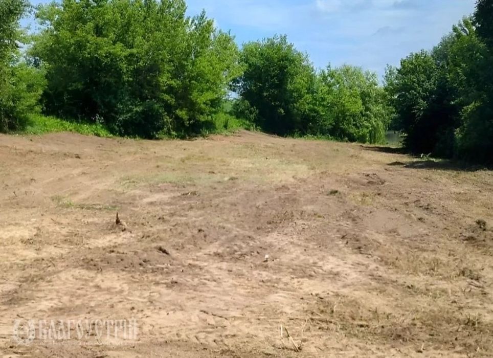 Ділянка на березі озера 24с Цвіжин