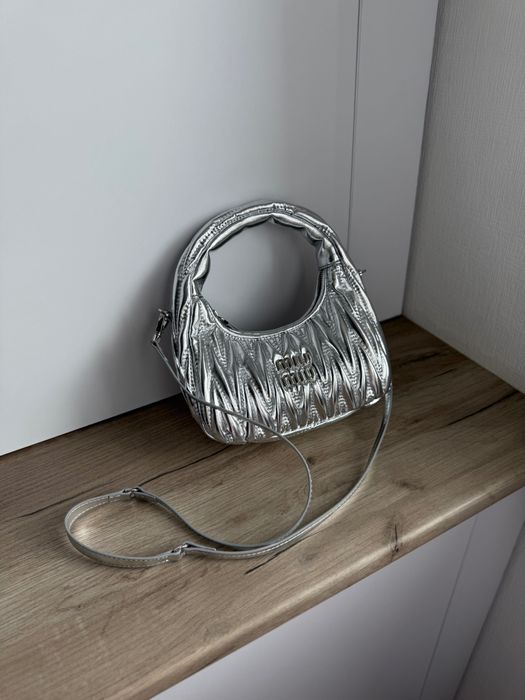 Сумка Miu Miu Wander Matelasse Mini Hobo Silver