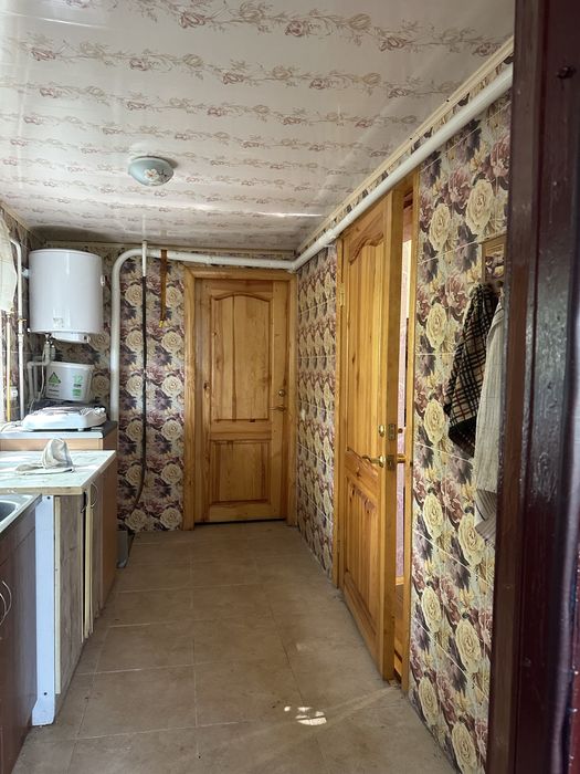 Продаж 1/2 частини будинку в с.Анисів з ремонтом та 7 сотками землі!