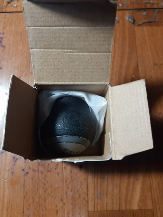 Ручка переключння передач Тойота.