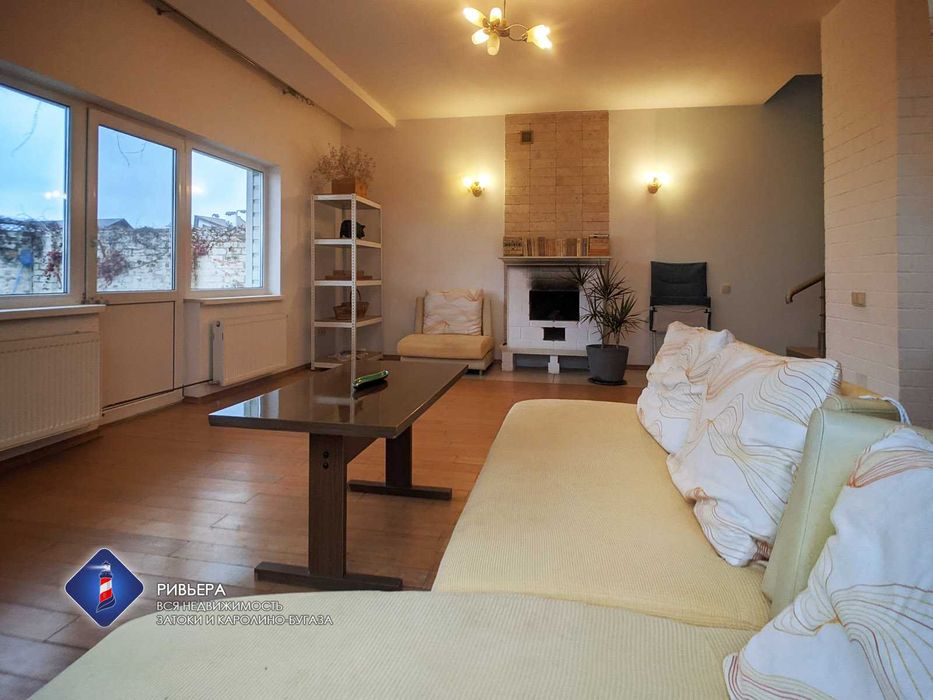 Продам дом в Каролино-Бугазе. Камин, летняя веранда, 3 спальни.