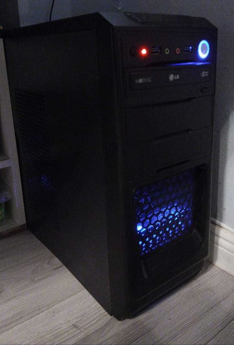 Komputer stacjonarny DESKTOP-EGSN602