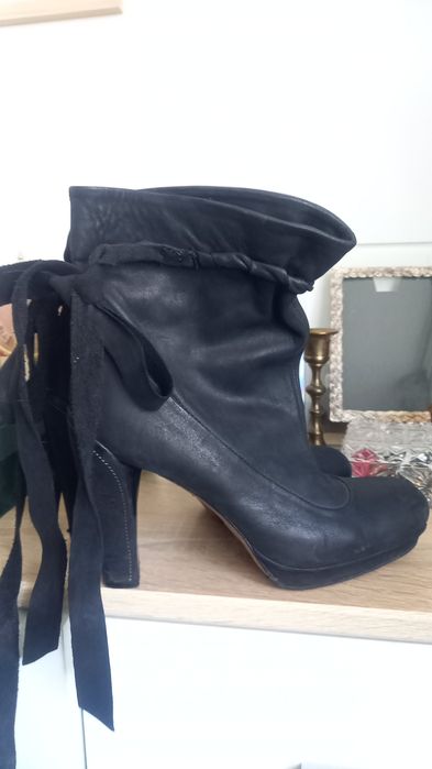 Buty botki na obcasie Hugo Boss roz.37 skóra  czarne  kozaki