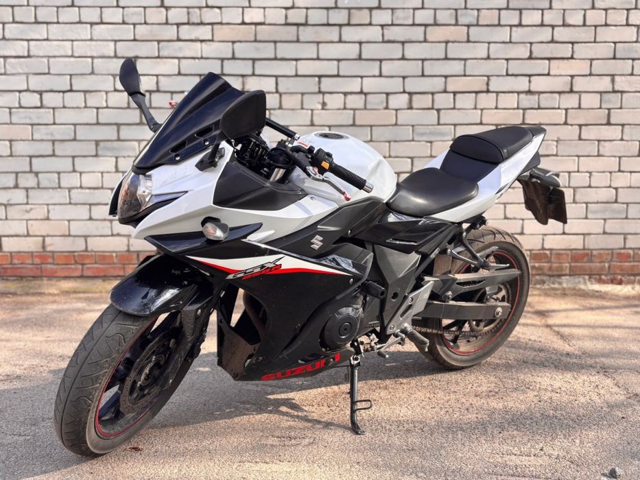Suzuki GSX 250R 2017