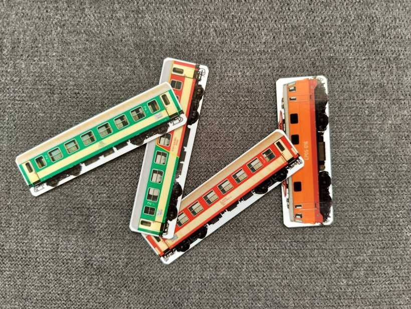 Magnesy w kształcie pociągów – super zabawa Magnesiki-Kolejowe.pl