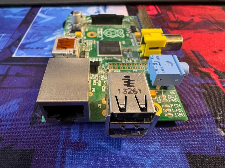 Raspberry Pi Model B 512MB RAM