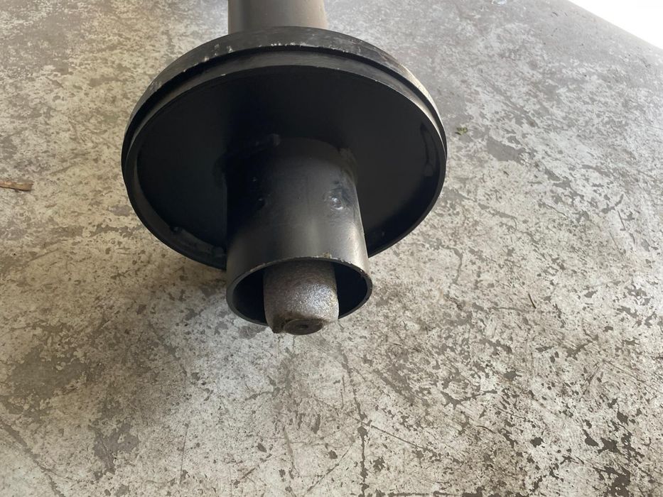 Wał przenośnika pochyłego dolny Claas Dominator Mega Medion 650778