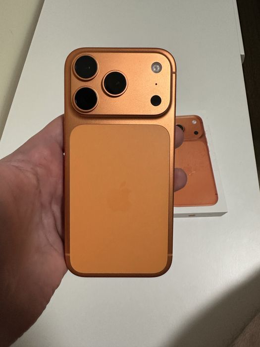 Iphone 17 Pro 1T (Cosmic orange)