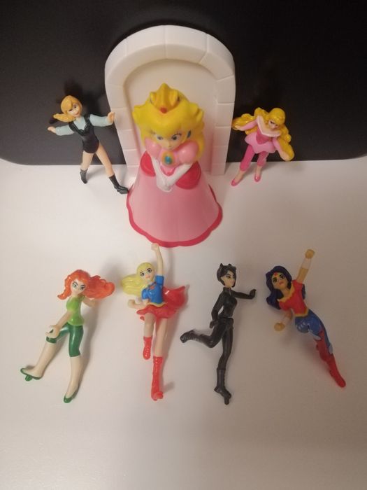 Маленьке Куколки для девочек