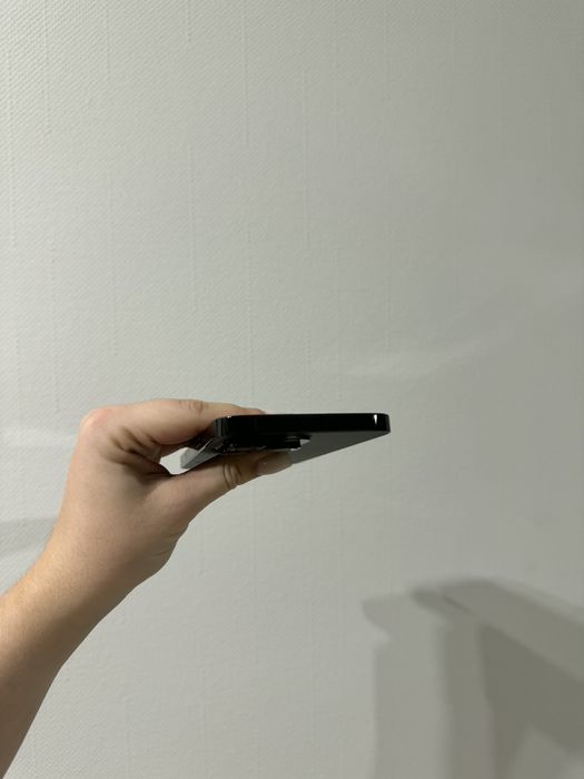IPhone 14 Pro Max  128GB у чорному кольорі