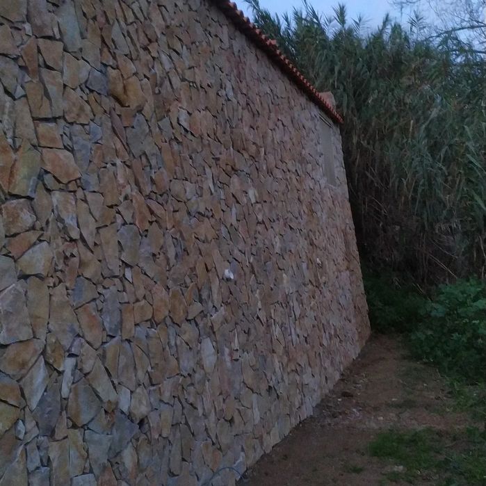 Fazemos trabalhos de remodelação, construção de raiz e light steel fra