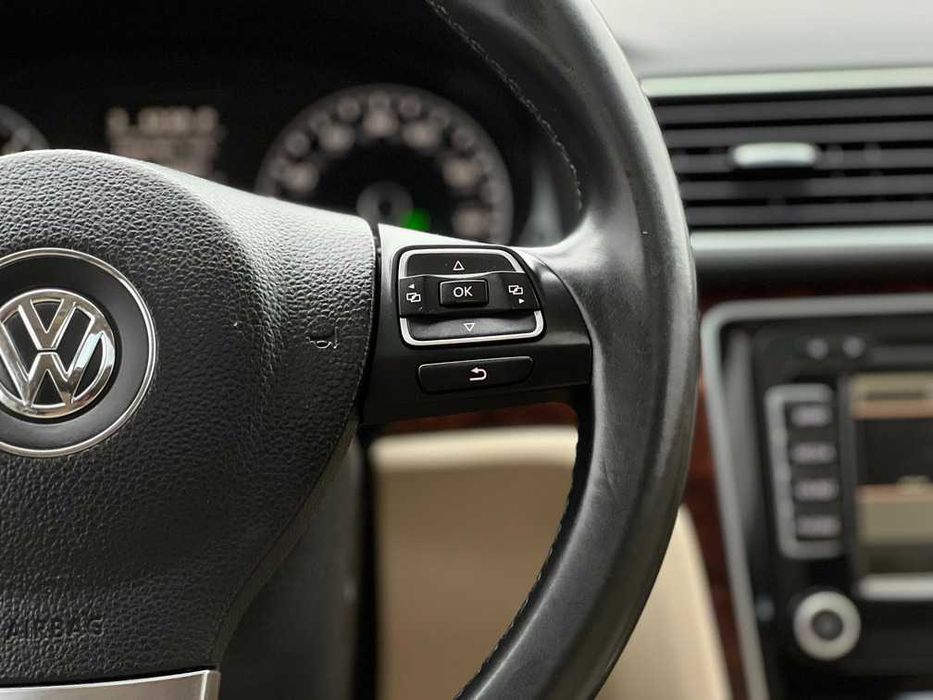 Volkswagen Passat 2012