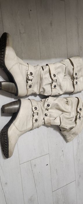 Biale kozaki 37 wysoke