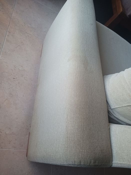 Sofá 3 lugares beje