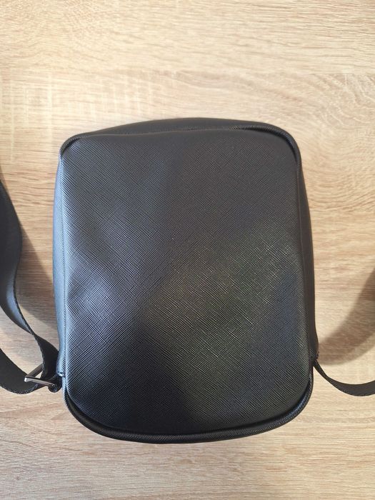Bolsa Guess nova
