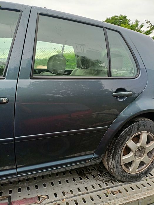 vw golf 4 bora wersja 5 drzwi LC7V