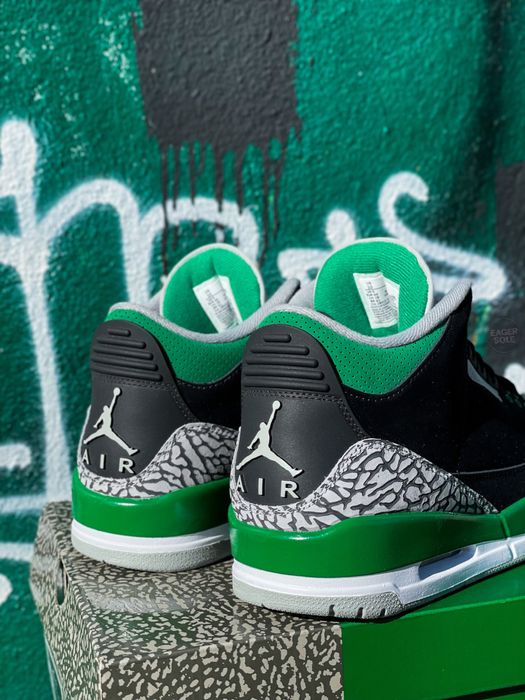 Air Jordan 3 Retro Pine Green