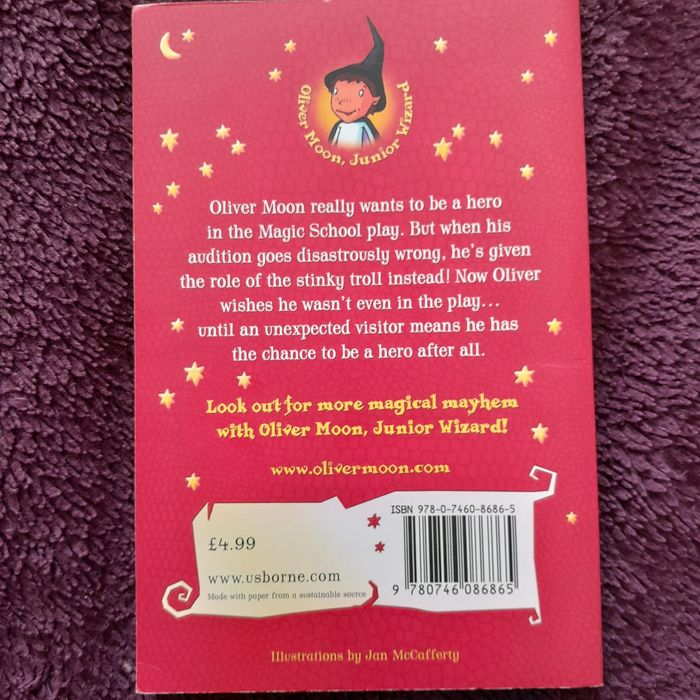 дитяча книга англійською Olver Moon and the Troll Trouble by Sue Mongredien