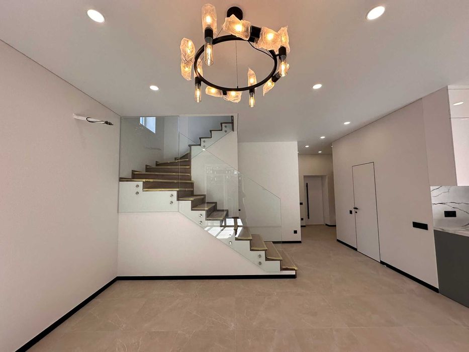 Дуплекс з якісним новим ремонтом, газ, поряд Авенір Плаза, Гранд Бурже