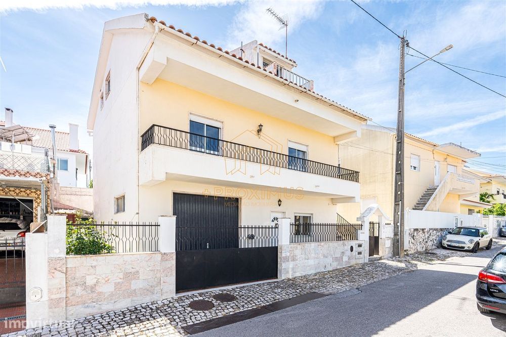 Moradia T3+2 c/ garagem em Caneças, Odivelas