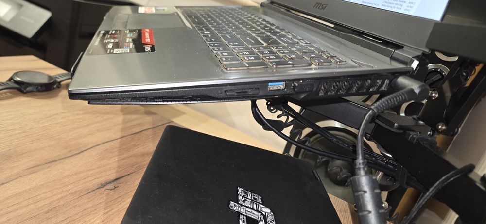 Laptop MSI GP75 Leopard 9SE 17 cali