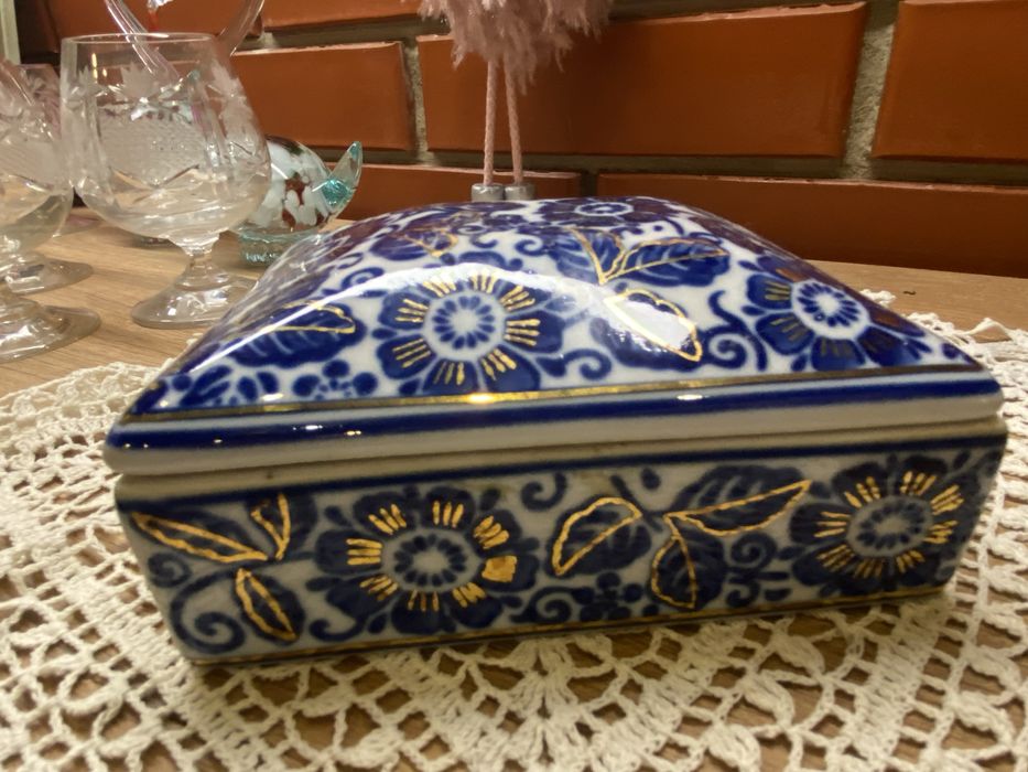 Великолепная шкатулка для украшений кобальт фарфор позолота 24к Япония