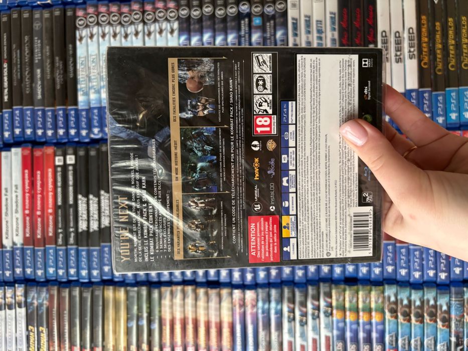 Гра Mortal Kombat 11 на ps4, диск з грою на пс 4, steelbook