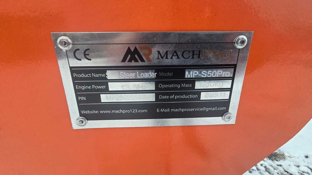 Mini ładowarka gąsienicowa MACHPRO MP-S50PRO